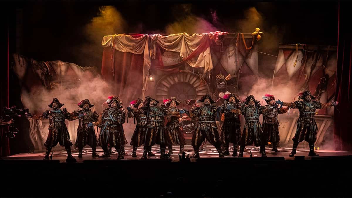 El Todopoderoso Carnaval levanta el “templo” en una usual noche de cuartos del COAC 2026