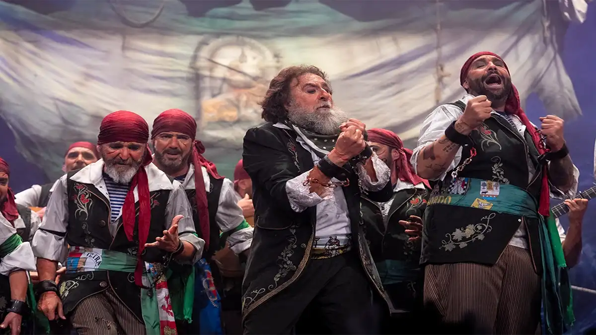 La chirigota de ‘Bizcocho’ sobresale en una noche de regresos en la penúltima preliminar