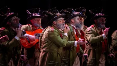 La modalidad de comparsa cierra con éxito la última noche de preliminares