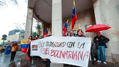 Imagen de la concentración celebrada en Cádiz el pasado 4 de enero en la plaza Simón Bolívar, convocada en solidaridad con Venezuela. Foto: Ereagafoto