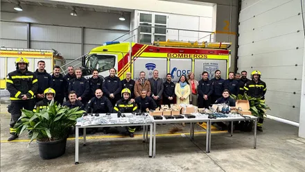 Bomberos formados junto al delejado José Vera, de Chiclana.