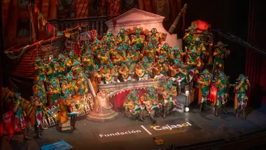 El coro 'El Sindicato' durante su actuacion en esta segunda preliminar del COAC 2026. Foto: José María Reyna.