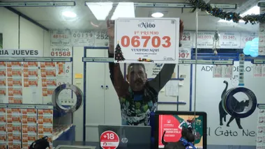 El Gato Negro muestra el Primer Premio del Niño