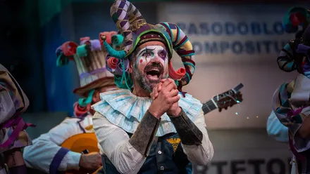 Primera sanción de COAC 2026: la comparsa de Bienvenido 'DSAS3', penalizada por excederse de tiempo