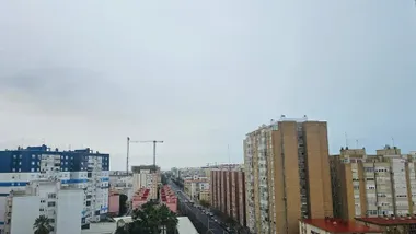 Lluvias y cielos nublados desde la Avenida de la Sanidad Pública de Cádiz