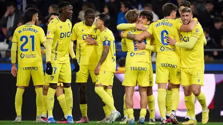Los jugadores del Cádiz celebran el que era el 1-1- en Riazor. Foto: Cádiz CF.