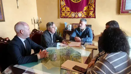 Reunión de dirigentes del PSOE de Cádiz con el alcalde de Rota para tratar la gestión del servicio de Ayuda a Domicilio.
