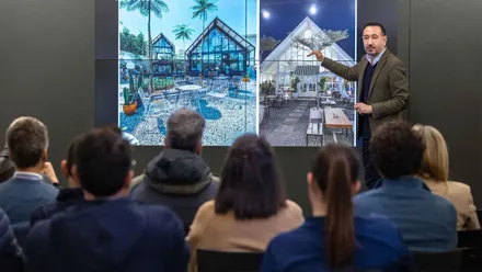 Hosteleros y empresarios en la presentación de La Magdalena en San Fernando.