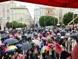 Ostionada 2026: cantando bajo la lluvia, el Carnaval de Cádiz 2026 empieza a llegar a la calle