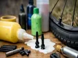 Este es el mejor líquido antipinchazos para bicicletas tubeless, X-Sauce y el secreto de los ciclistas que nunca pinchan