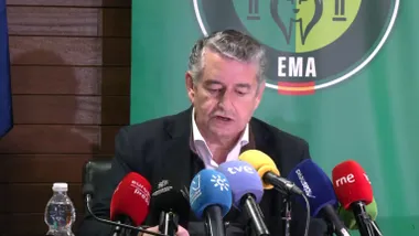 El consejero Antonio Sanz, en la comparecencia de prensa en la que explicó la recuperación de las clases en algunas zonas. Foto: Junta de Andalucía.