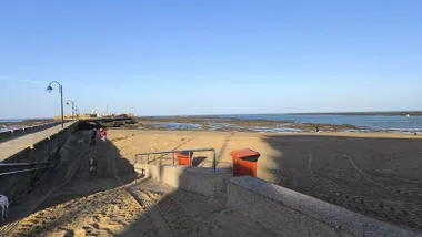 Imagen de las impresionantes bajamares registradas estos días en La Caleta. Foto: José Luis Porquicho Prada.