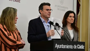 El alcalde de Cádiz, Bruno García, durante la rueda de prensa posterior a la Junta de Gobierno Local.