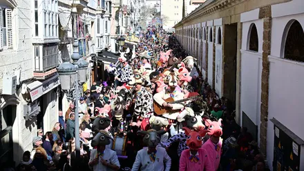 Imagen del carrusel de coos del primer Domingo de Carnaval. Foto: Eulogio García.