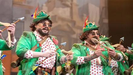 La crítica y el humor resaltan en las coplas de la primera semifinal del COAC 2026