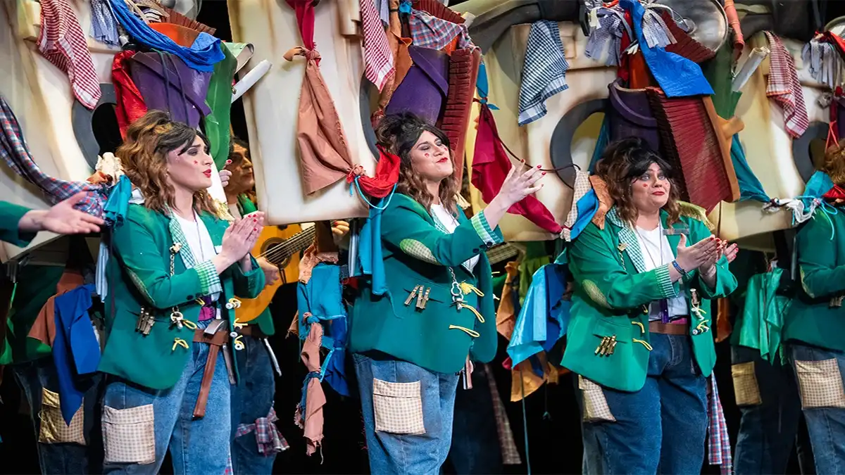 El humor protagoniza una quinta noche de cuartos del COAC 2026 pasada por agua