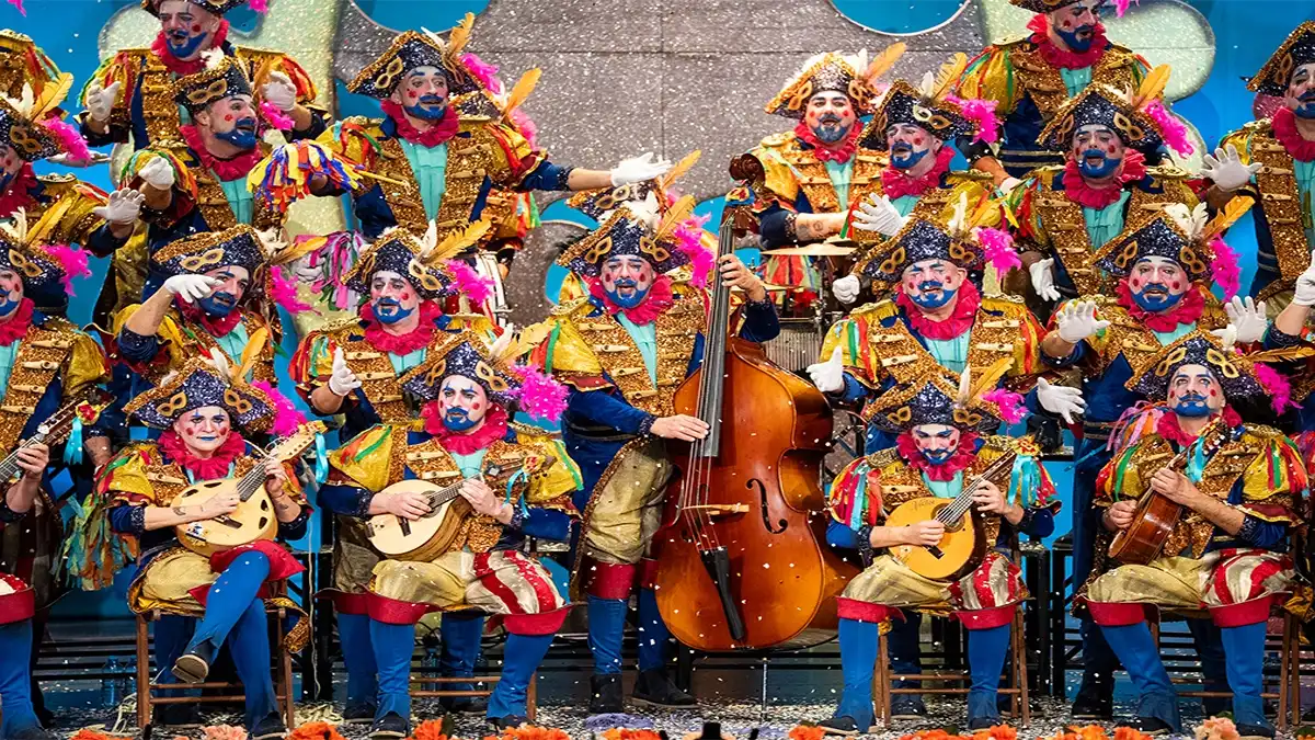 Las agrupaciones sueltan sus mejores bazas en la última semifinal del COAC 2026