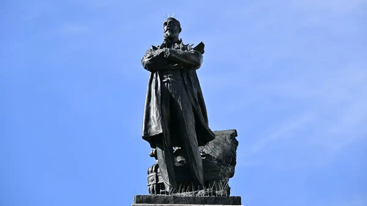 Imagen actual del monumento tras la intervención de limpieza e instalación del sistema de protección. Foto: Eulogio García.
