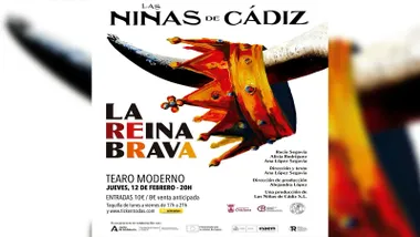 Cartel blanco de "La Reina Brava" de Chiclana en el que destaca un cuerno sobre el que pende una corona.