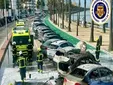 Arden cuatro vehículos en plena Avenida de la Bahía: así fue la intervención en Cádiz
