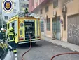 Un incendio en el antiguo Mercado de San José obliga a intervenir a los bomberos en Cádiz