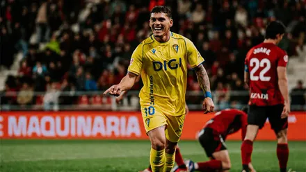 Brian Ocampo celebra el 0-1 del Cádiz en Anduva ante el CD Mirandés. Foto: Cádiz CF.