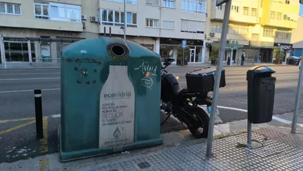 Bidón de recilcja ede vídrio