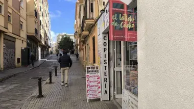 Uno de los comercios adheridos a Cádiz Centro Comercial Abierto. Foto: José Luis Porquicho Prada.