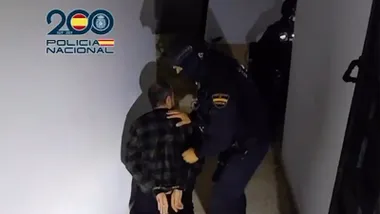 Uno de los detenidos en la operación policial de este lunes 16 de marzo. Foto: CNP.