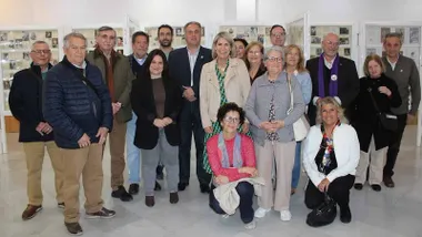 La teniente de alcalde y delegada de Mujer, Mari Ángeles Martínez Rico, ha inaugurado la exposición de Filatelia ‘Mujer tuvo que ser’.