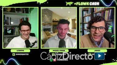 Captura de pantalla del capítulo 9 del podcast '+FlowKCash' en el que ironizan sobre la "espectacular" salida a bolsa del Cádiz CF. Foto: YouTube.