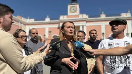 Aurora Salvador declarando ante los medios.