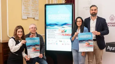 El Ayuntamiento de Cádiz ha acogido la presentación del Campeonato de España de natación adaptada.
