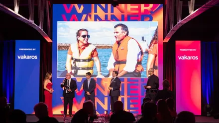 Entrega del premio a la Foiling Base de Cádiz. Foto: Giovanni Mitolo/We are Fouling Media