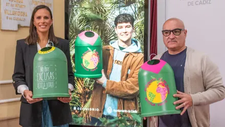 La delegada de Ecovidrio, Coral Rojas-Marcos, y el concejal de Medio Ambiente; José Carlos teruel, en la presentación de estos datos.