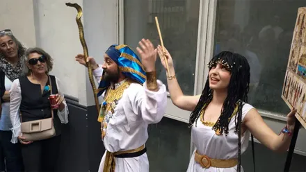 El romancero 'Tutankabron y yo tan güenahente', en una actuación en lal calle.