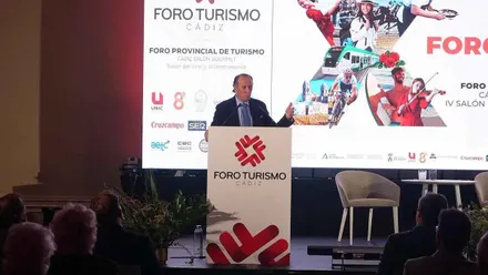 José María Román interviene en el X Foro de Turismo.