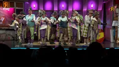 La comparsa de Jesús Bienvenido 'DSAS3' durante su actuación en 'La Resistencia'. Foto: La Resistencia