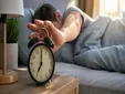 'Cinco minutos más', si pospones la alarma esto es lo que le ocurre a tu cerebro cada mañana