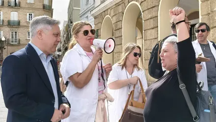 El socialista Óscar Torres muestra su apoyo a la plantilla de Ayuda a Domicilio