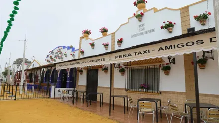 Vista de unas casetas en Rota y su Feria de Primavera.