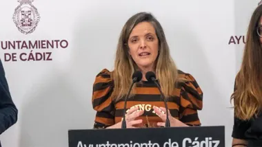 la concjala de Cultural, Maite González durante la presentación de Cádiz en Danza. Foto: Eulogio García.