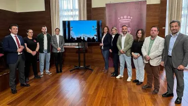 Imagen de la reunión de Ayuntamiento, Consejo Local de Hermandades y tejido económico de Chiclana.
