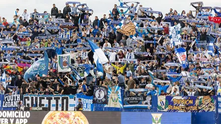 Aficióm del CD Leganés durante un encuentro en Butarque.