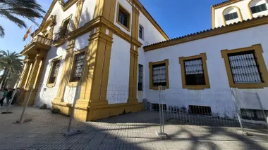 Adelante Izquierda Gaditana denuncia el preocupante estado del Colegio del Campo del Sur