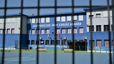 Imagen del Colegio Profesor Juan Carlos Aragón, que el Ayuntamiento pedirá el cambio de nombre. Foto: Eulogio García.