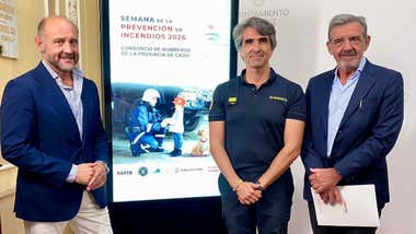 Representantes presentando la Semana de la Prevención de Incendios.