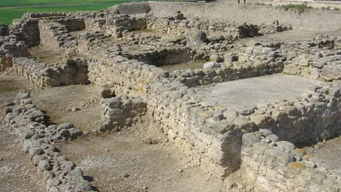 Restos del yacimiento arqueológico de Doña Blanca.