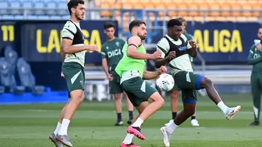 El Cádiz se juega algo más que tres puntos ante el Dépor abriendo la jornada 39