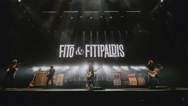 Fito y Fitipaldis en Cádiz: entre el éxito musical y de públicos y las dudas y quejas con la organización por los accesos y las salidas